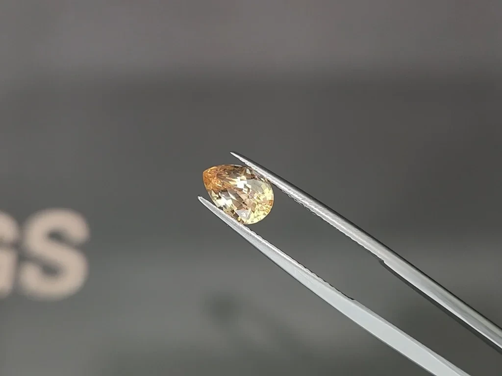 Unheated orangy-yellow sapphire in pear cut  2.05 carats, Sri Lanka Image №3