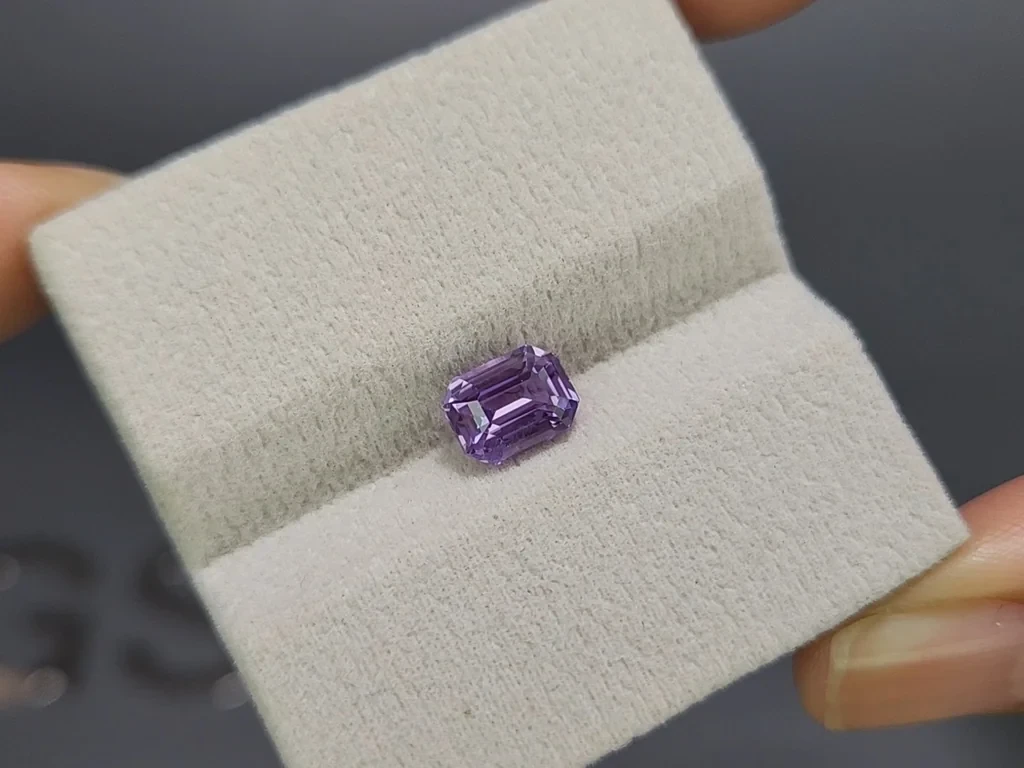 Unheated lavender sapphire octagon cut 2.04 carats, Sri Lanka Image №4