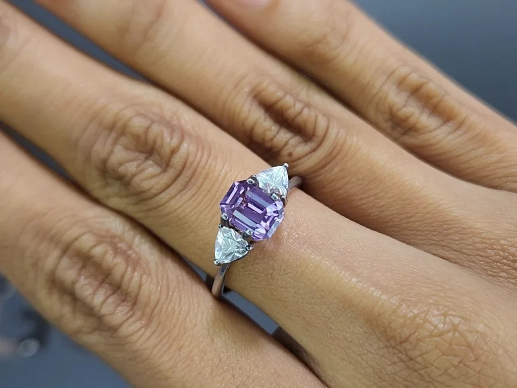 Unheated lavender sapphire octagon cut 2.04 carats, Sri Lanka Image №5
