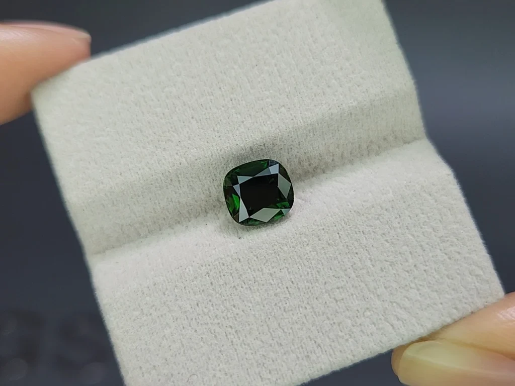 Tourmaline vivid green octagon cut 2.02 carats, Tanzania Image №4
