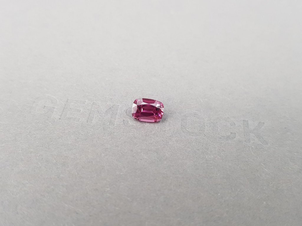 Cushion-cut vivid pink spinel 1.04 ct, Burma Image №3