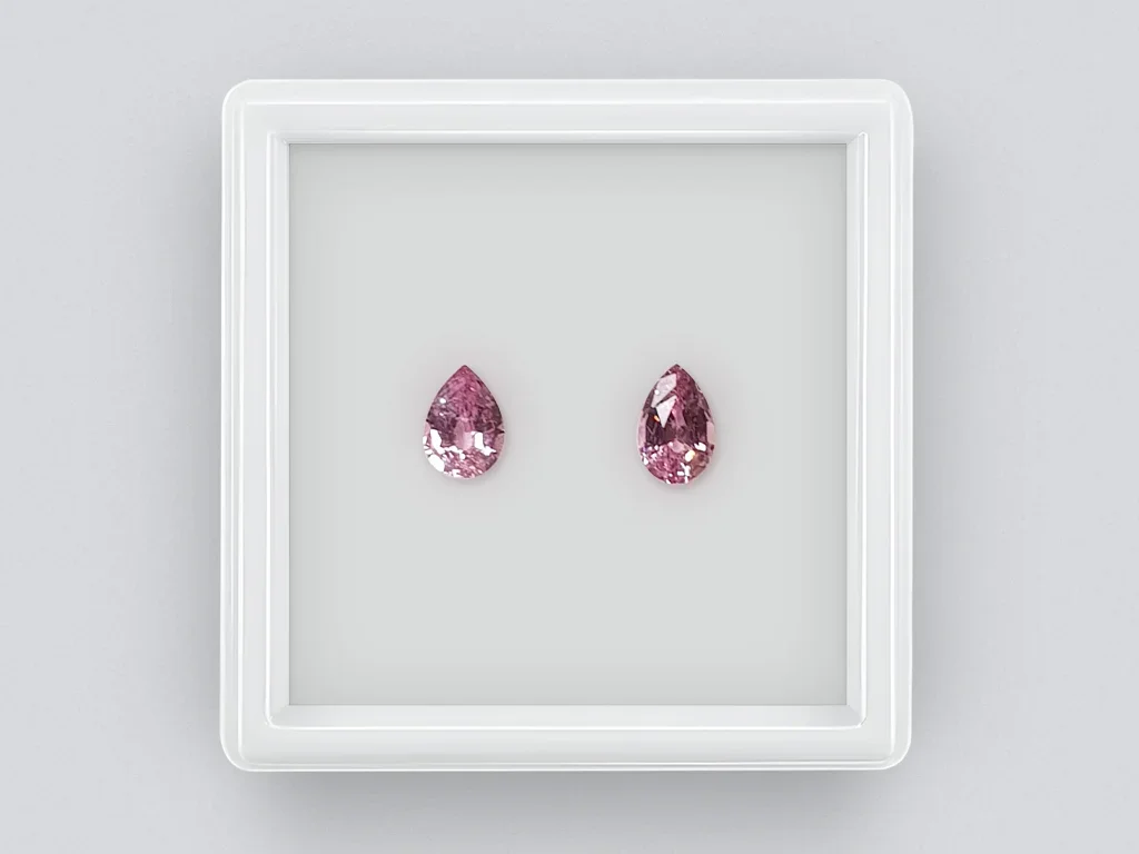 Pair of pear cut spinels 1.50 ct, Pamir Image №1