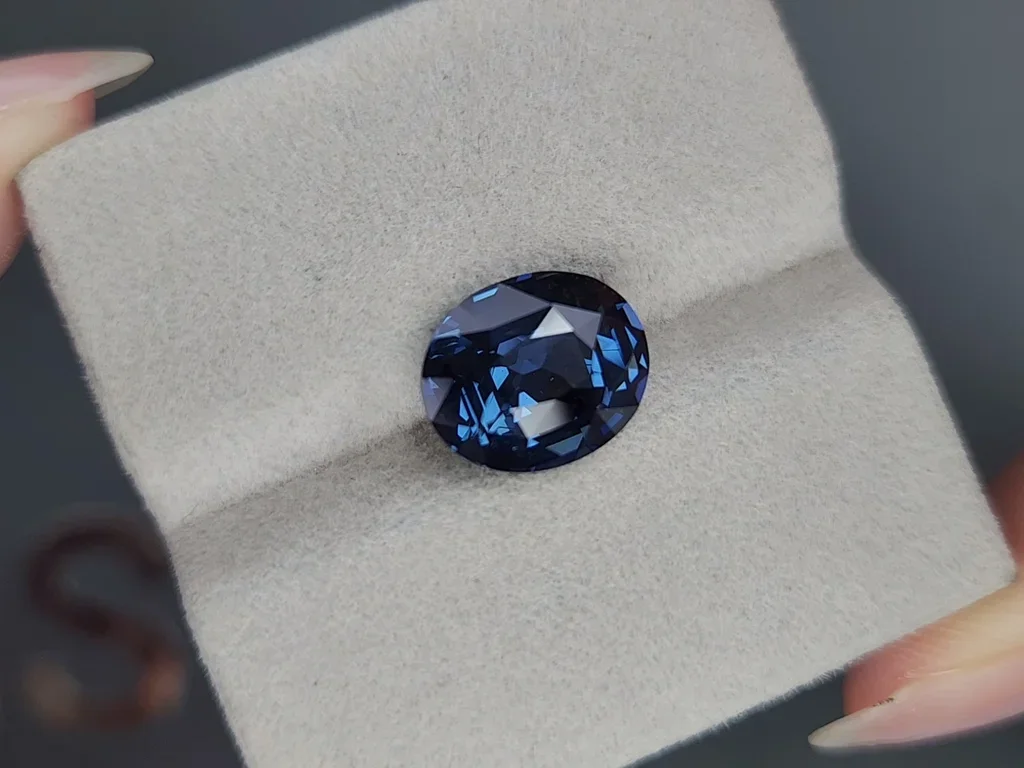 Cobalt blue spinel in oval cut 6.04 carats, Tanzania Image №5