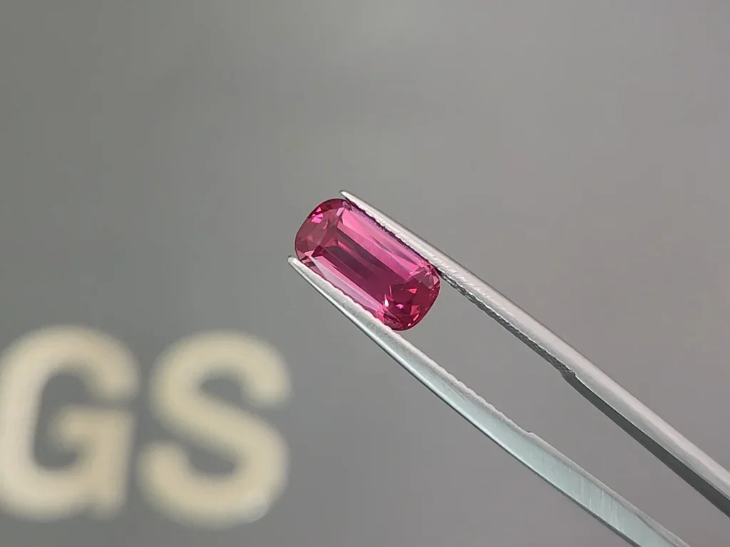Vivid pink Mahenge spinel in cushion cut 2.92 carats, Tanzania Image №3