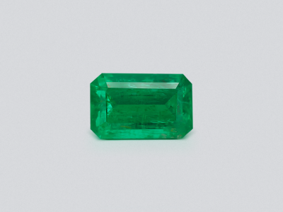 Panjshir Vivid green octagon cut emerald 1.23 carats photo