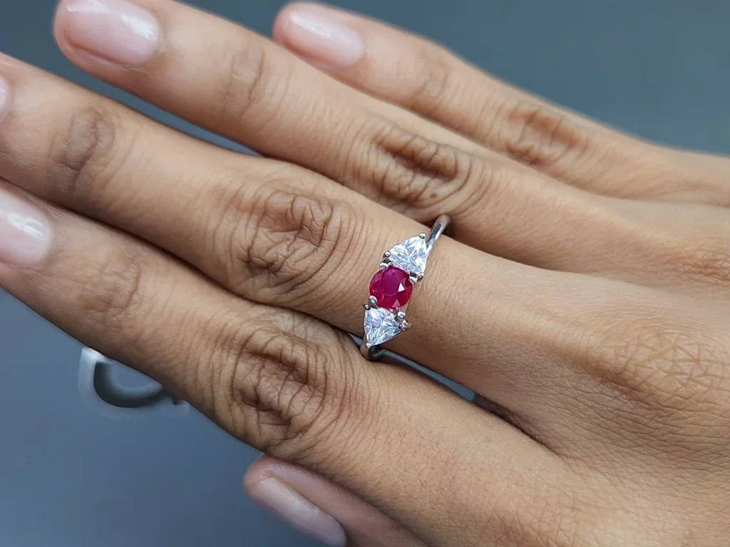 Unheated ruby Pigeon's Blood round cut 0.63 carats, Burma, (Mogok) Image №5