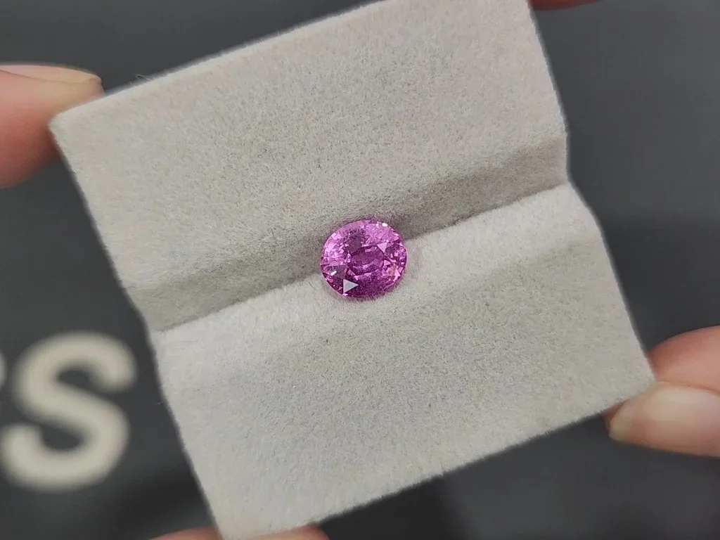 Sapphire Baby Pink oval cut 1.95 carats, Madagascar  Image №4