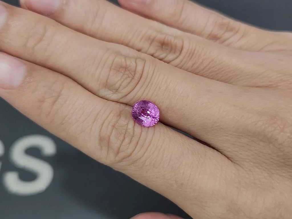 Sapphire Baby Pink oval cut 1.95 carats, Madagascar  Image №2
