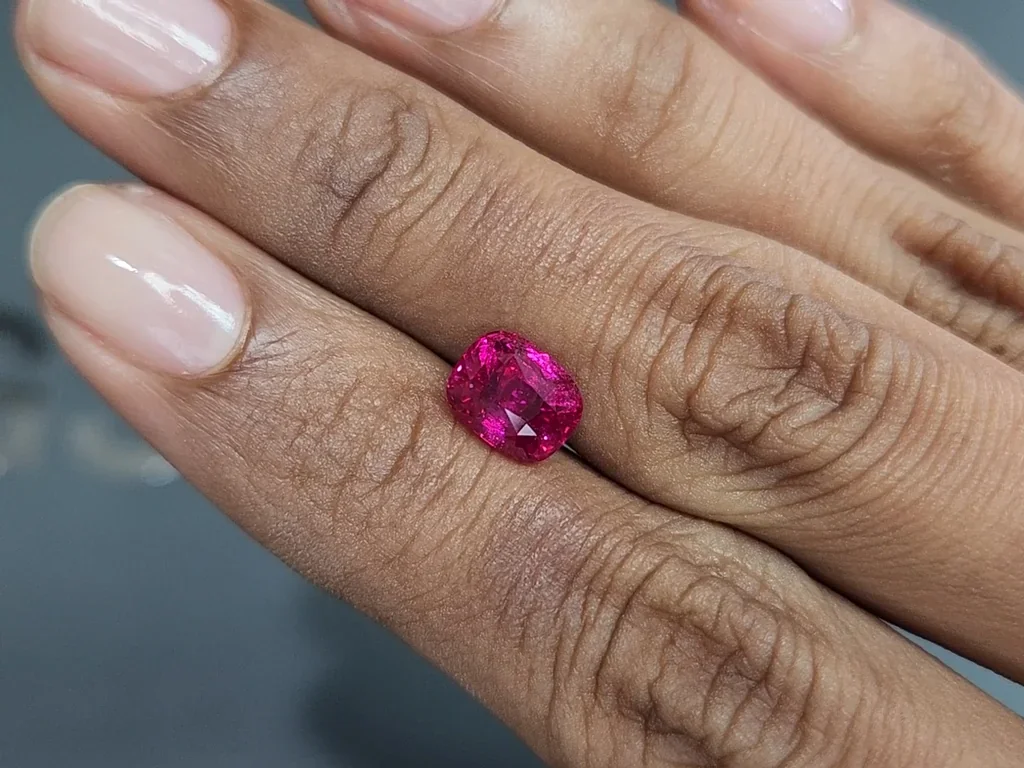 Unheated ruby cushion cut 2.55 carats, Mozambique Image №2
