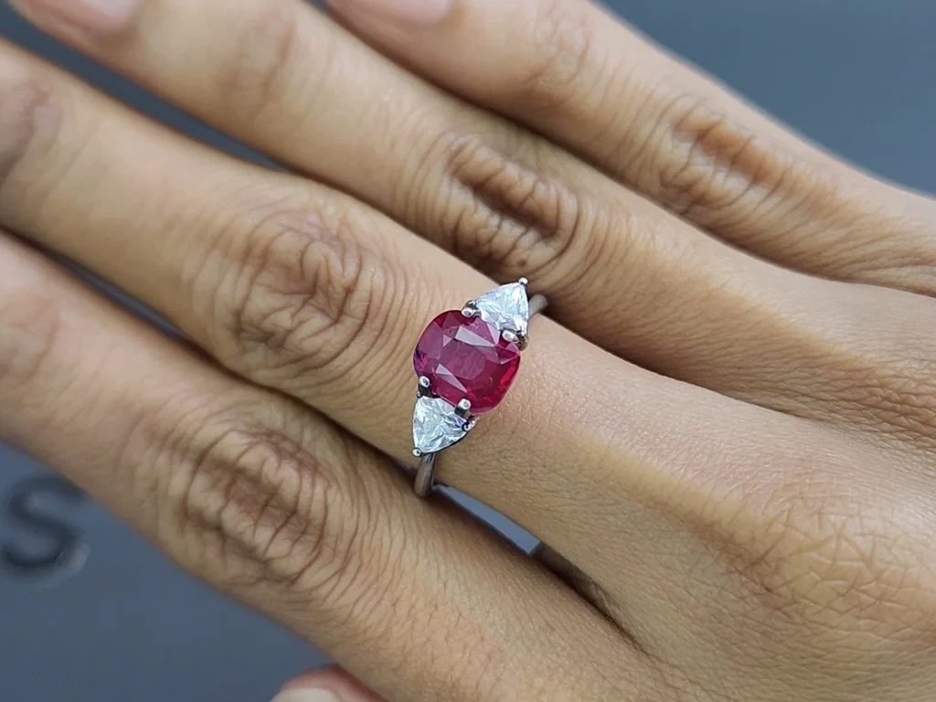Unheated ruby Pigeon blood cushion cut 2.57 carats, Mozambique Image №5