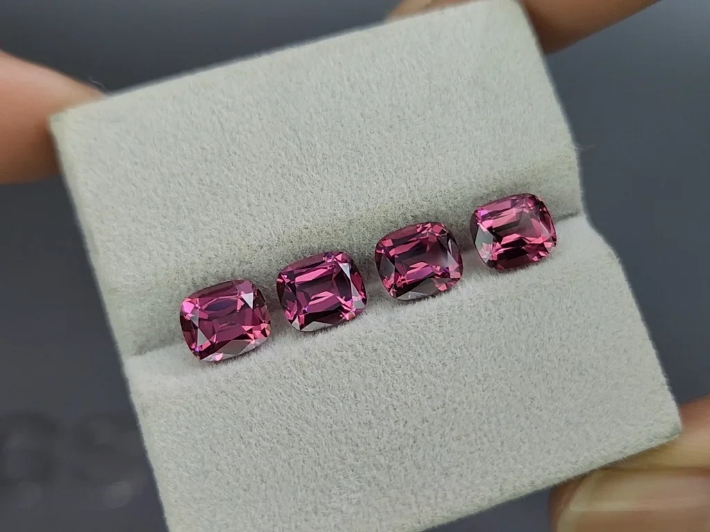 Set of garnets rhodolite cushion cut 5.75 carats,  Madagascar Image №4
