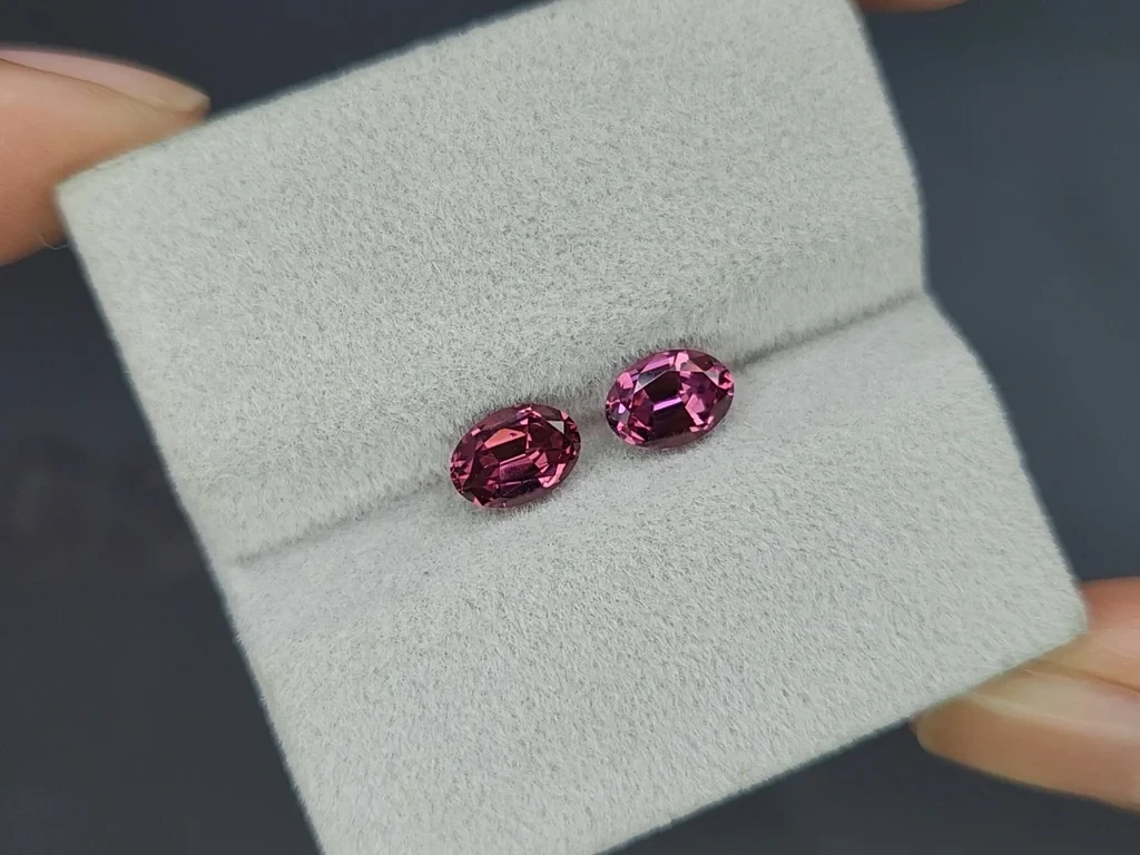 Pair of rhodolite garnets oval cut 1.86 carats, Madagascar Image №4