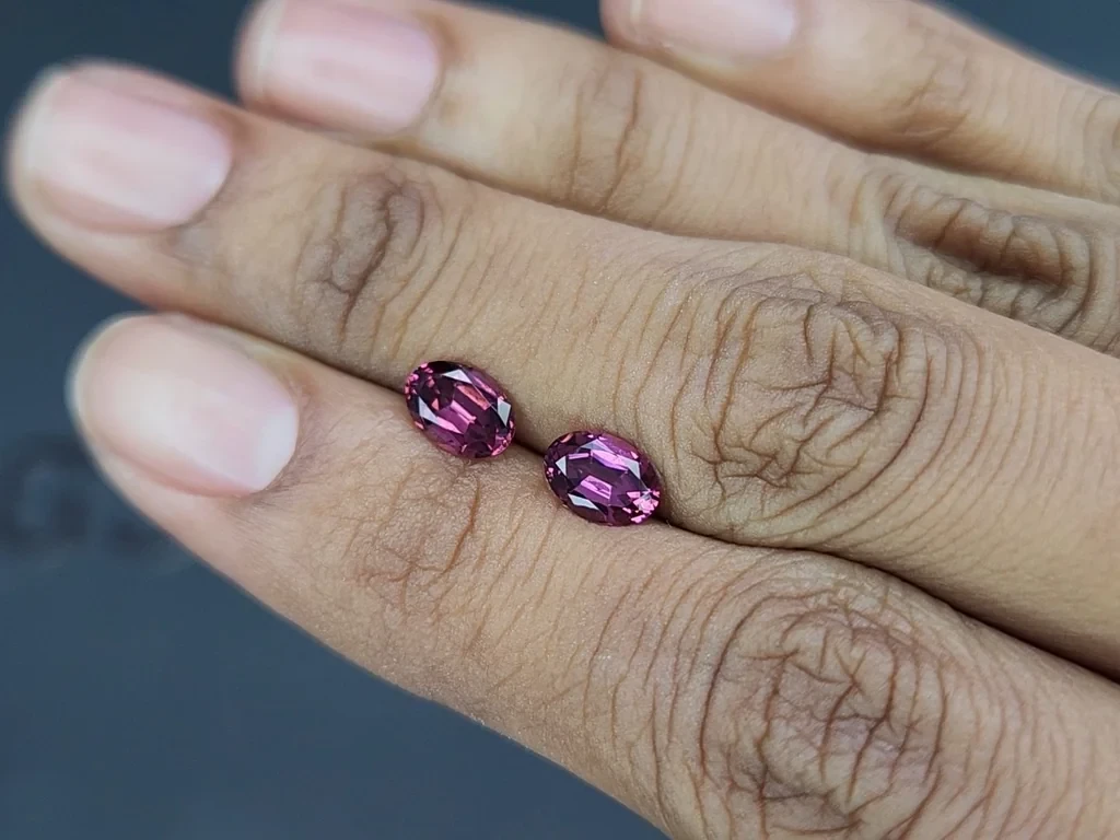 Pair of rhodolite garnets oval cut 1.86 carats, Madagascar Image №2