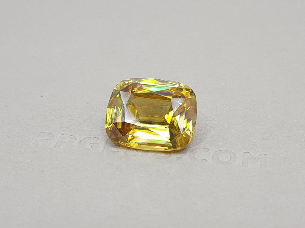 Cushion cut golden yellow sphene 13.11 ct Image №3