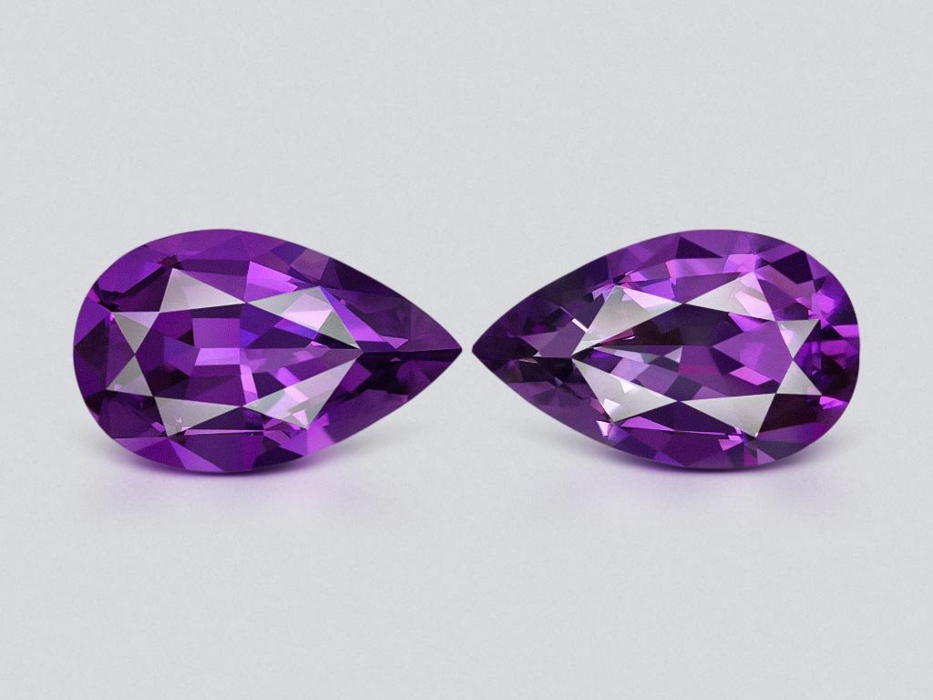 Pair of pear-cut amethysts, 4.02 carats, Brazil  Image №1