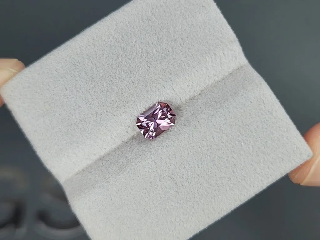 Violet radiant cut sapphire 1.09 carats, Madagascar Image №5