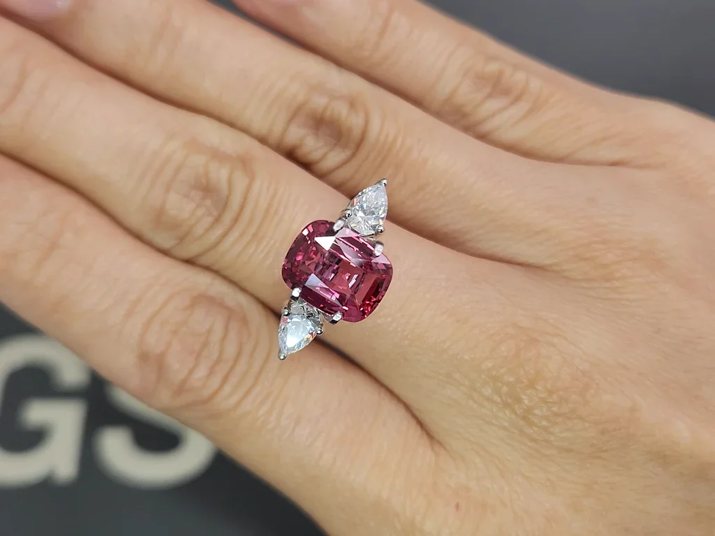 Rare top quality unheated Padparadscha sapphire in cushion cut 4.12 carats, Madagascar Image №5