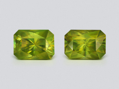 Pair of yellow green sphenes radiant cut 3.51 carats, Madagascar photo