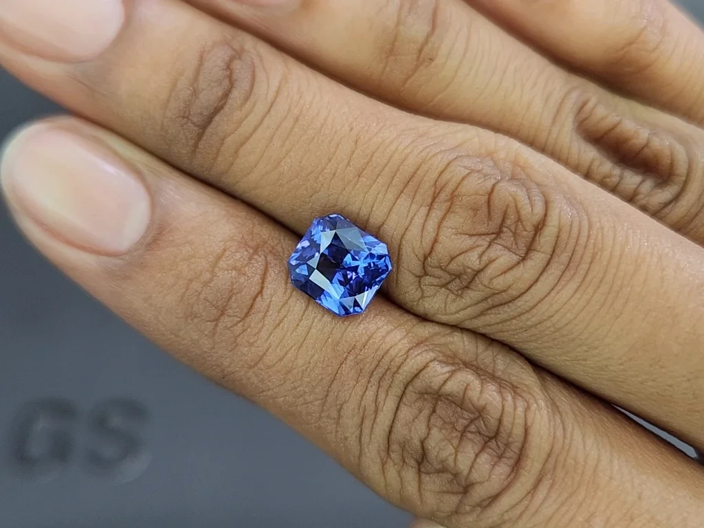 Intense Blue sapphire in radiant cut 3.53 carats, Sri Lanka Image №2