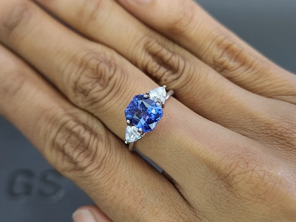 Intense Blue sapphire in radiant cut 3.53 carats, Sri Lanka Image №5