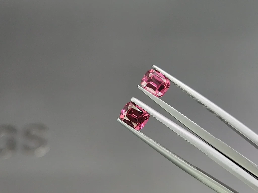 Set of garnets rhodolite cushion cut 3.52 carats, Madagascar Image №3