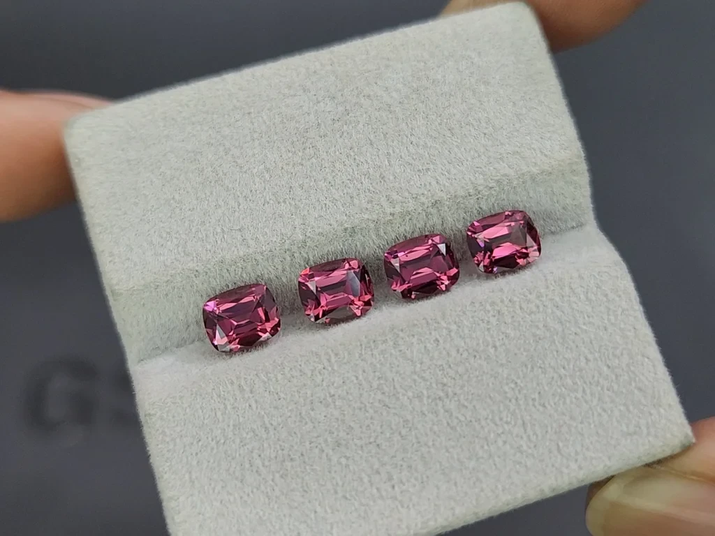 Set of garnets rhodolite cushion cut 3.52 carats, Madagascar Image №4