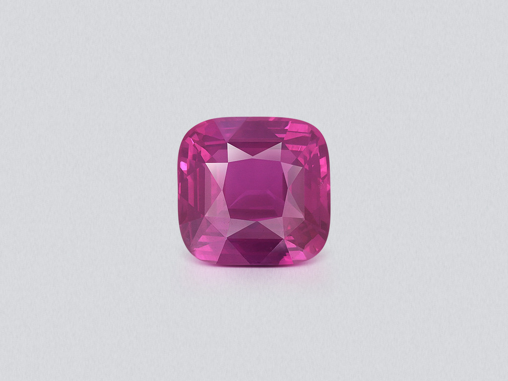 Sapphire Vivid Pink cushion cut  4.01 carats, Sri Lanka Image №1