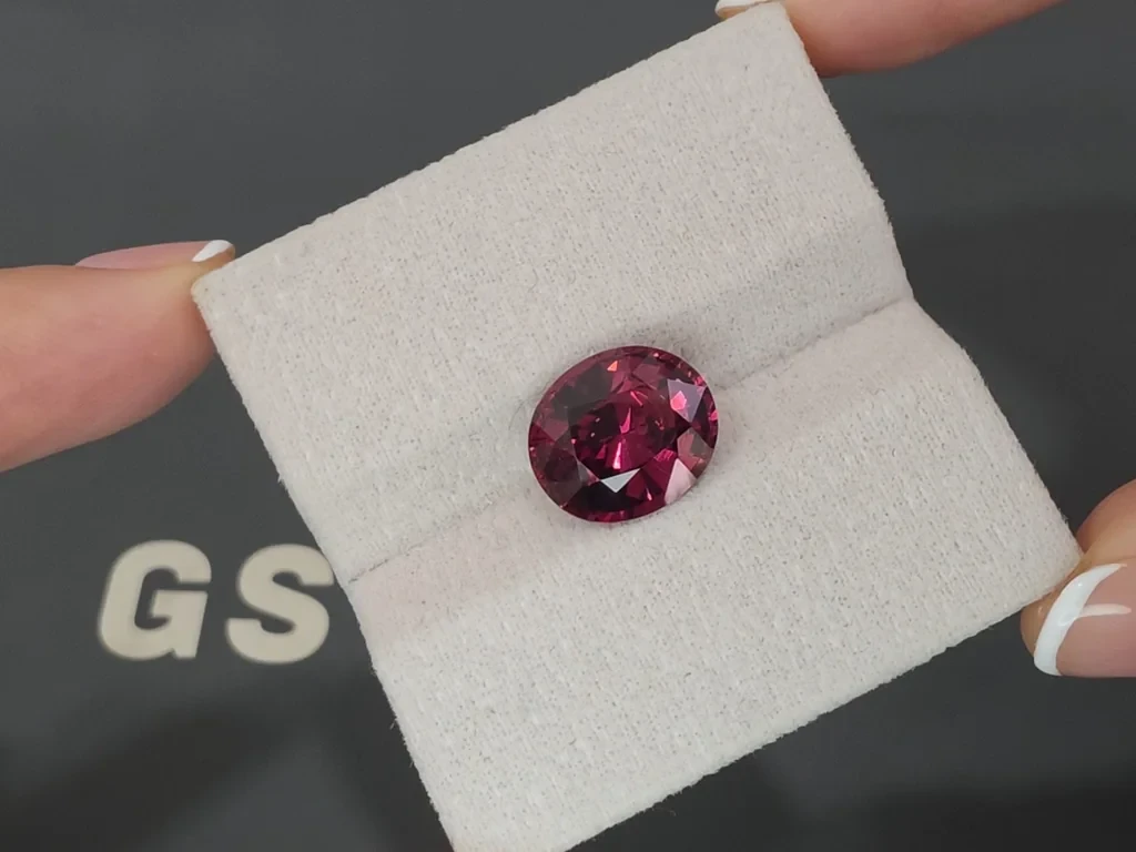 Purple garnet oval cut 6.25 carats, Africa Image №4
