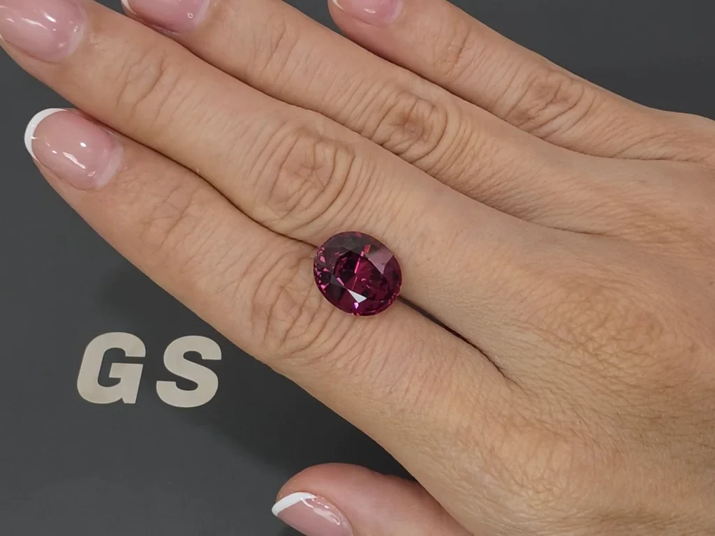 Purple garnet oval cut 6.25 carats, Africa Image №2