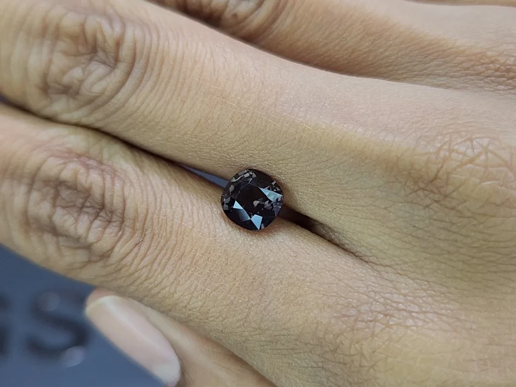 Alexandrite with color change cushion cut 2.10 carats, Brazil Image №2
