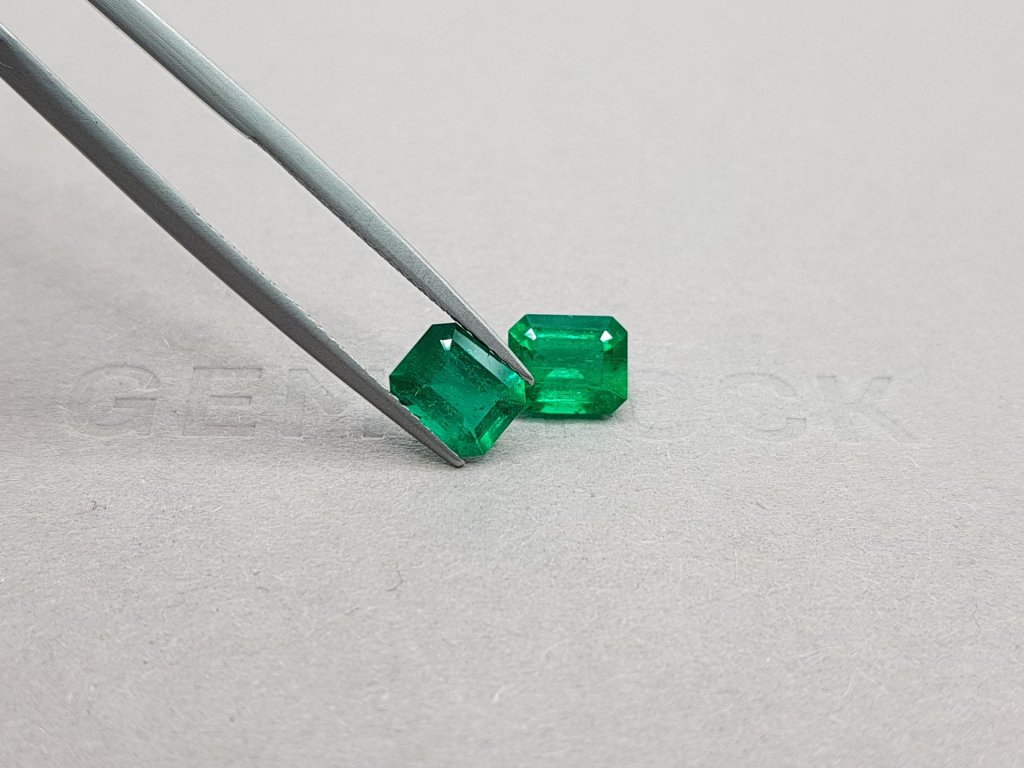 Pair of Muzo Green emeralds 2.17 ct, Colombia Image №5