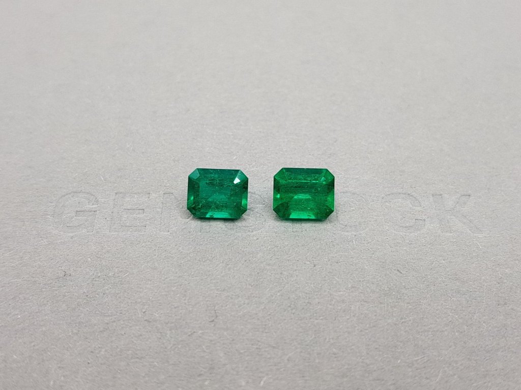 Pair of Muzo Green emeralds 2.17 ct, Colombia Image №2