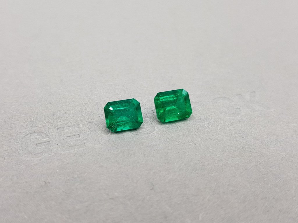 Pair of Muzo Green emeralds 2.17 ct, Colombia Image №3