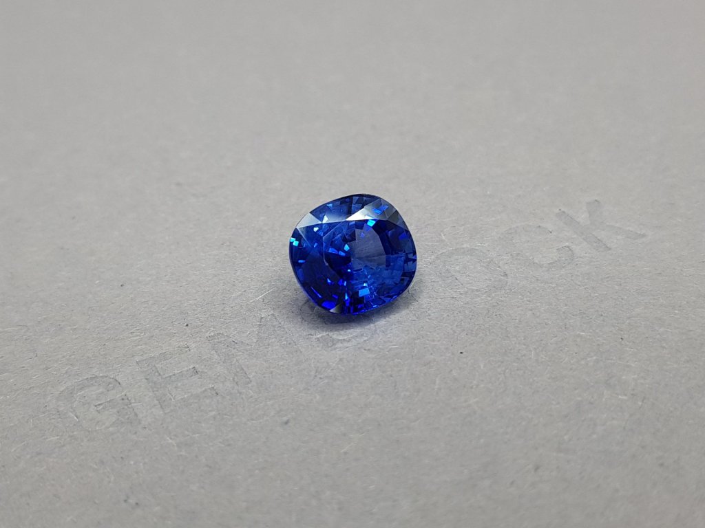 Intense blue sapphire from Sri Lanka 4.94 carats Image №3