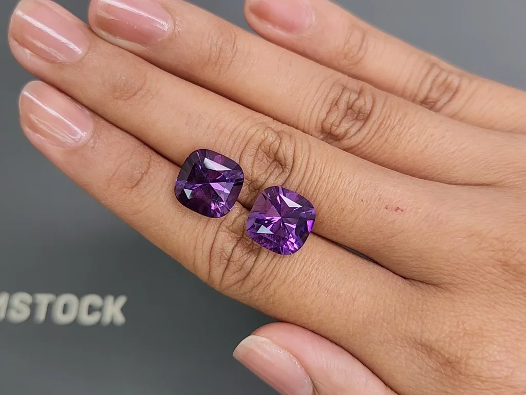 Pair of cushion-cut amethysts 9.96 carats, Brazil  Image №2