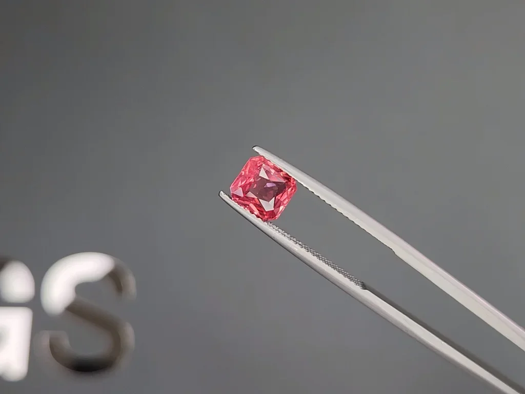 Vivid orangy-Pink Mahenge spinel in radiant cut 1.54 carats, Tanzania Image №3