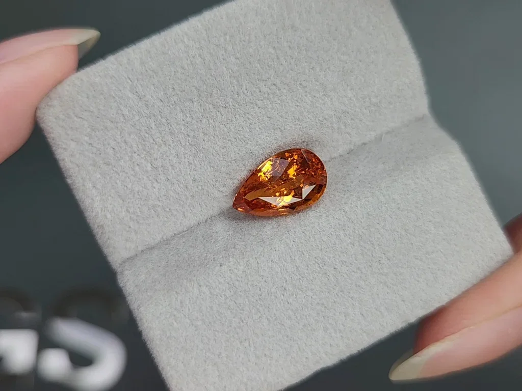 Spessartine garnet Fanta color pear shape 3.10 carats, Africa Image №4