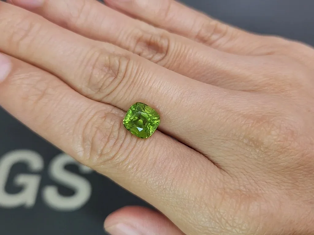 Peridot сushion сut  3.30 carats, Burma  Image №2