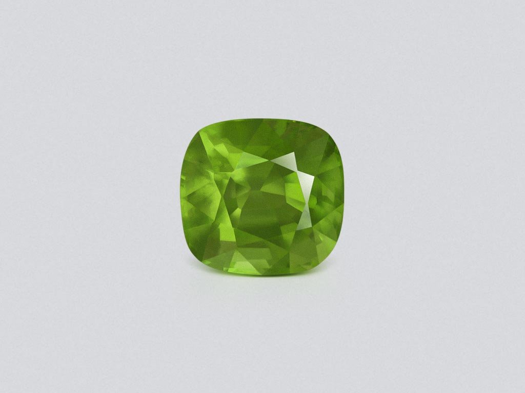 Peridot сushion сut  3.30 carats, Burma  Image №1