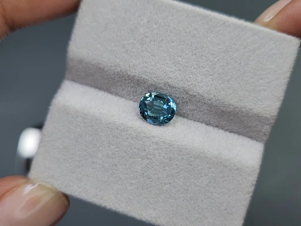 Blue tourmaline oval cut 0.96 carats, Namibia Image №4