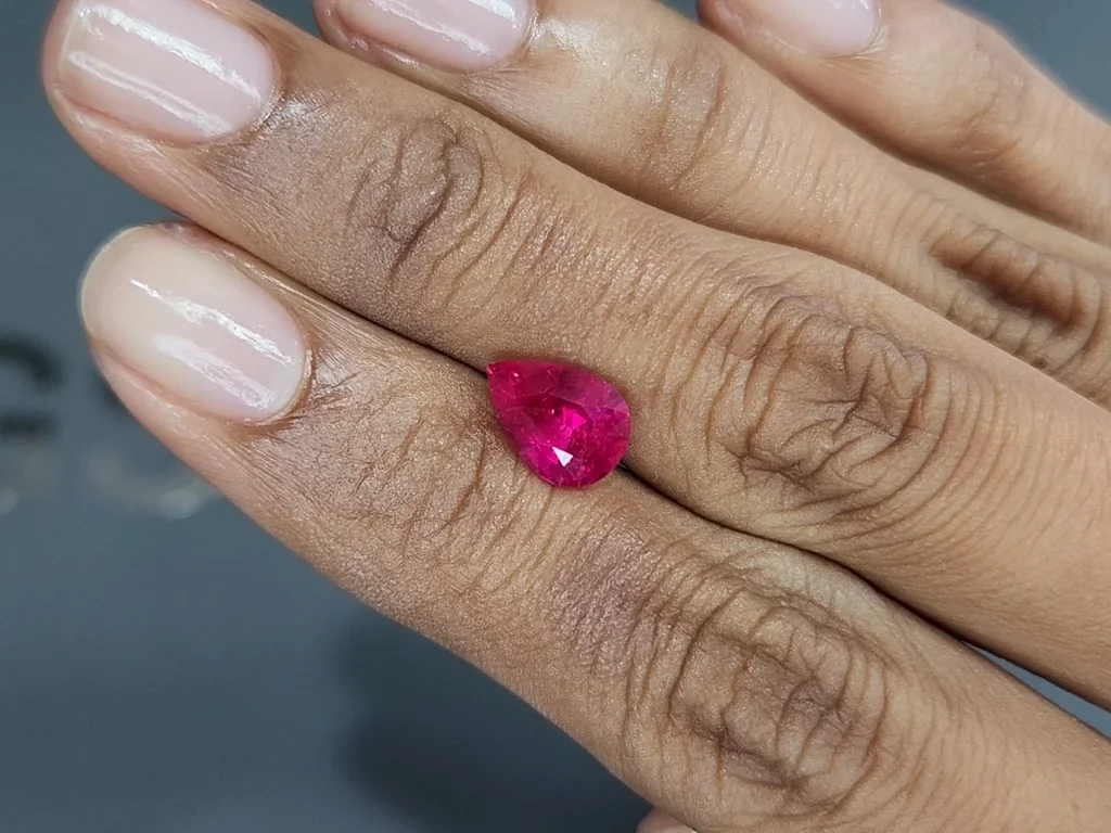 Unheated ruby pear cut  2.52 carats, Mozambique  Image №2