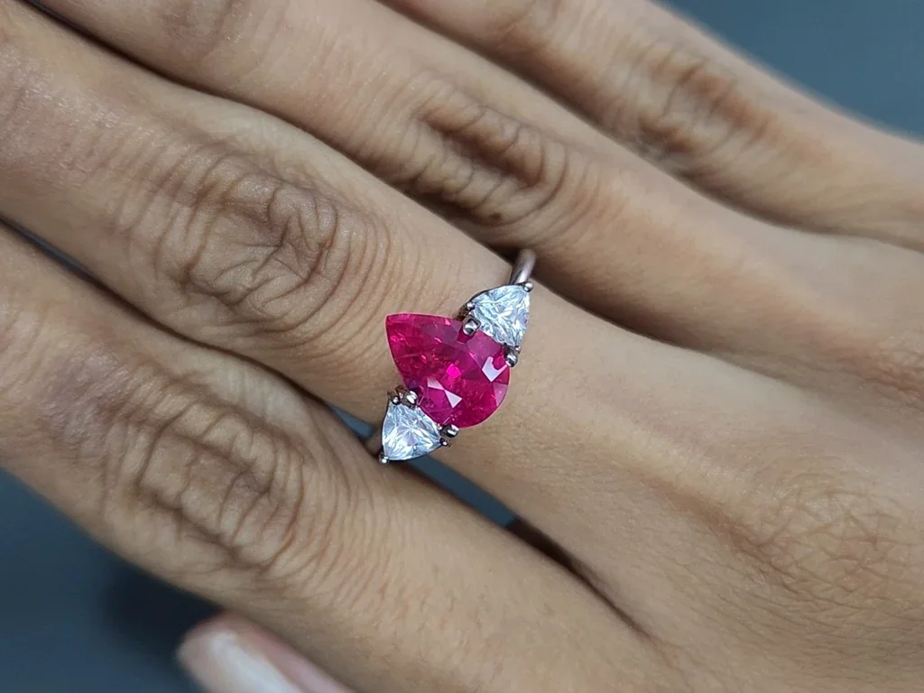 Unheated ruby pear cut  2.52 carats, Mozambique  Image №5