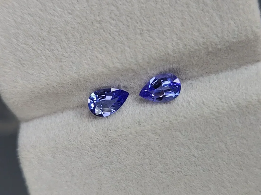 Pair of lavender tanzanites pear cut 1.07 carats, Tanzania Image №4