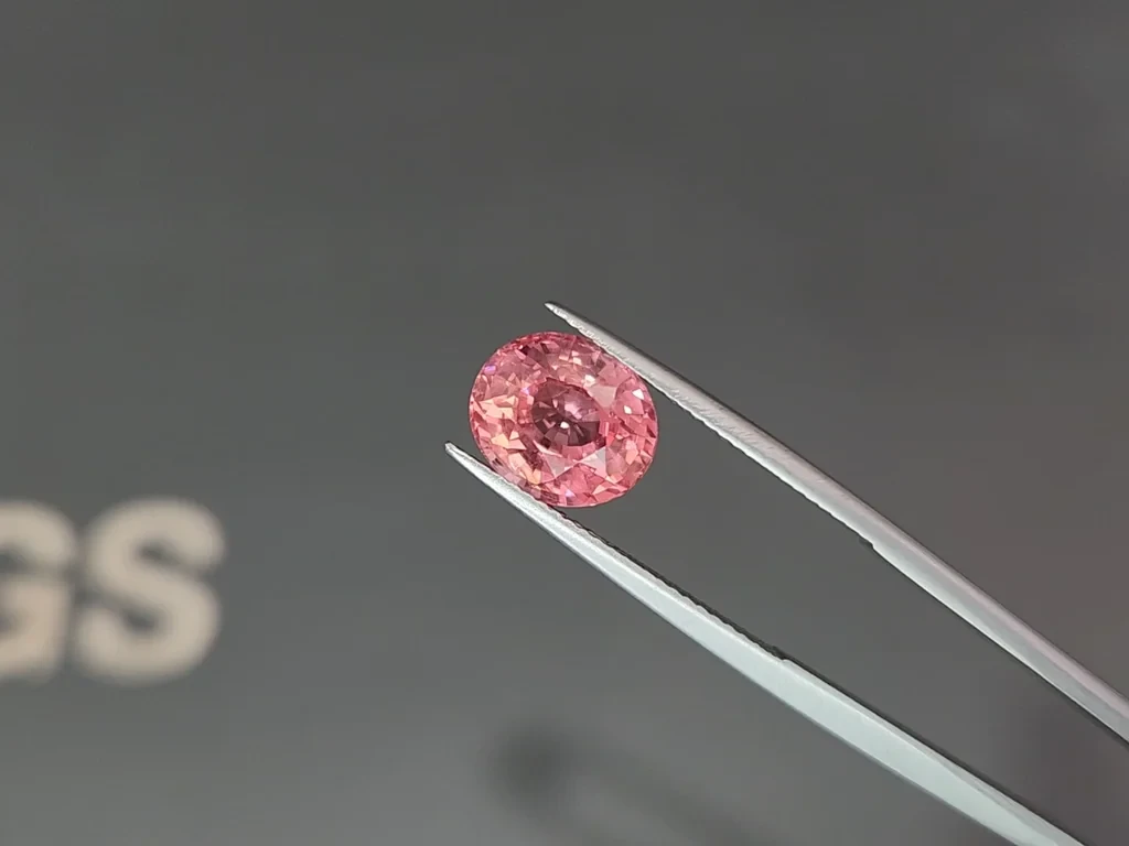 Spinel orange pink oval cut 4.61 carats, Tanzania Image №3