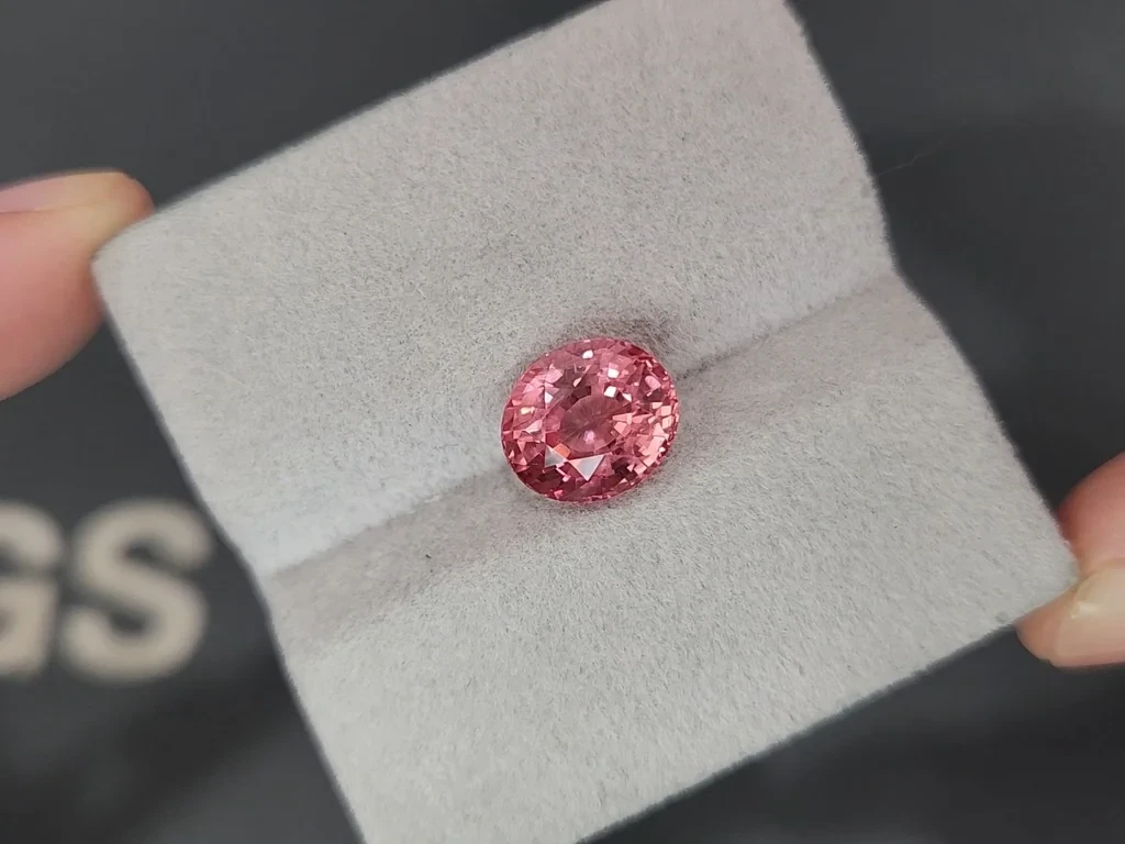 Spinel orange pink oval cut 4.61 carats, Tanzania Image №4