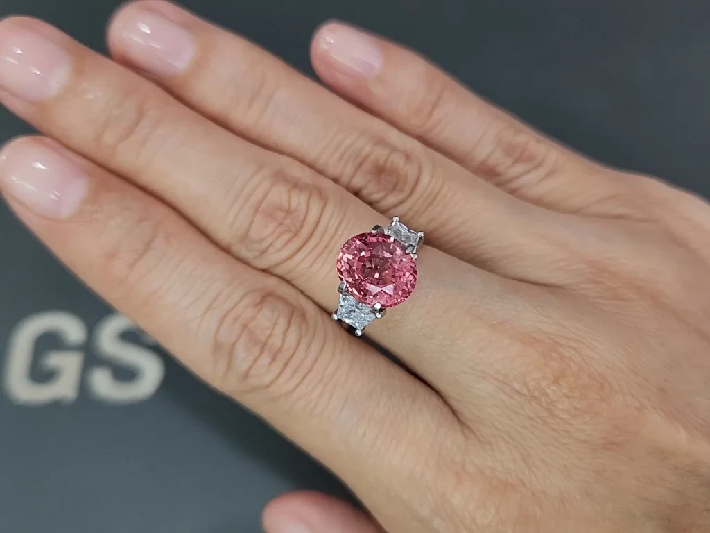 Spinel orange pink oval cut 4.61 carats, Tanzania Image №5