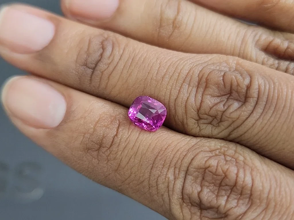 Unheated sapphire Hot Pink cushion cut 2.02 carats, Sri Lanka  Image №2