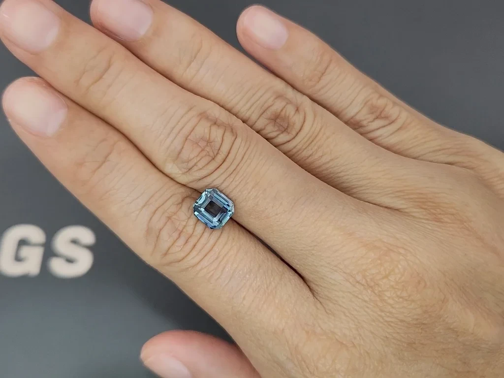 Unheated green sapphire octagon cut 2.02 carats, Sri Lanka Image №2