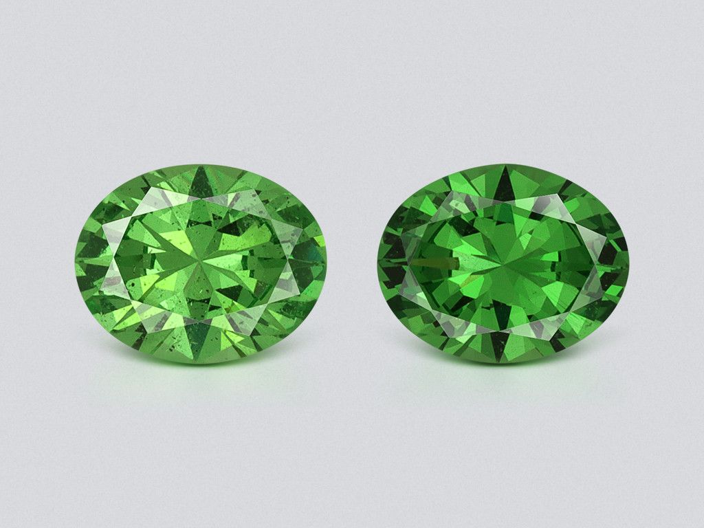 Pair of tsavorite garnets oval cut 0.65 carats, Tanzania Image №1