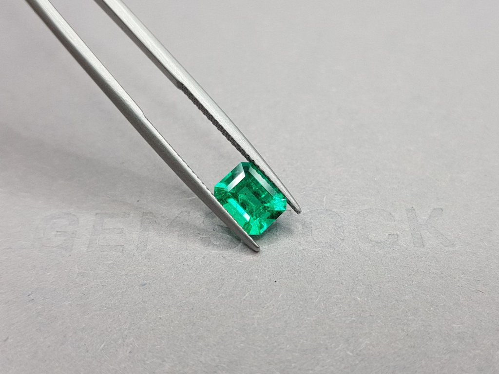 Emerald Muzo Green 1.42 ct, Colombia Image №4